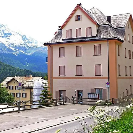 Campfer Sleeps 8